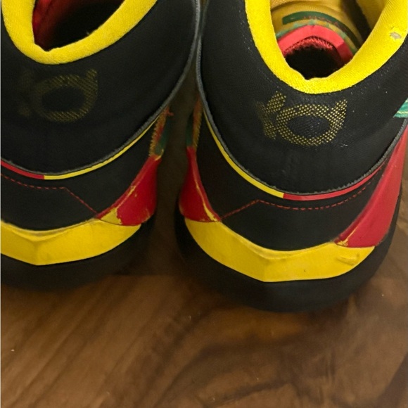 Nike KD Shoes - Picture 2 of 3
